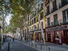Clle de Madrid con viviendas para alquilar